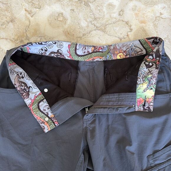 Lululemon Bermuda Shorts Wet Dry Warm Slate Grey Cargo Pockets - Picture 12 of 13